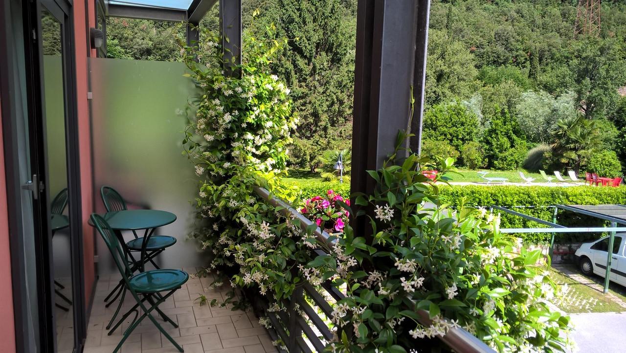 Hotel Due Laghi Padergnone Exterior photo