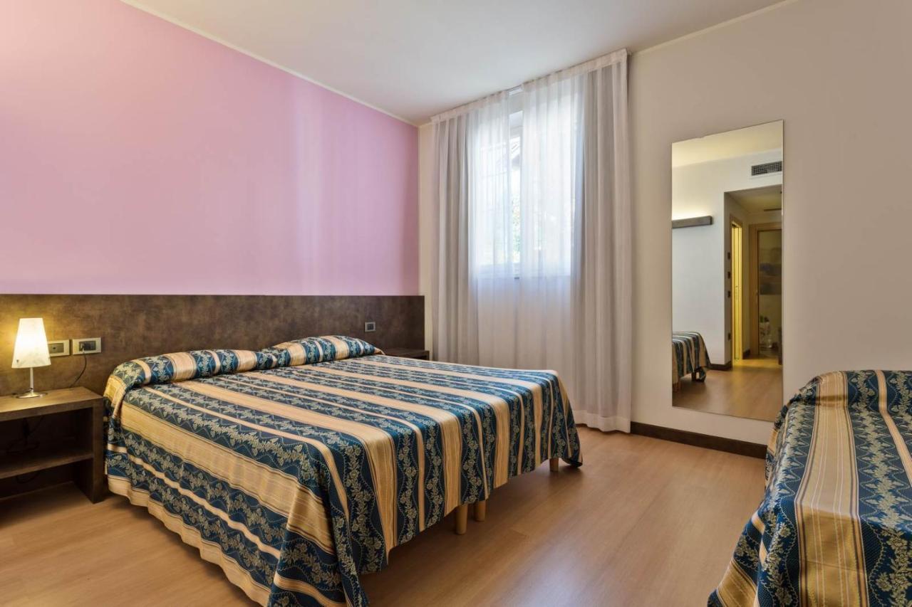 Hotel Due Laghi Padergnone Exterior photo