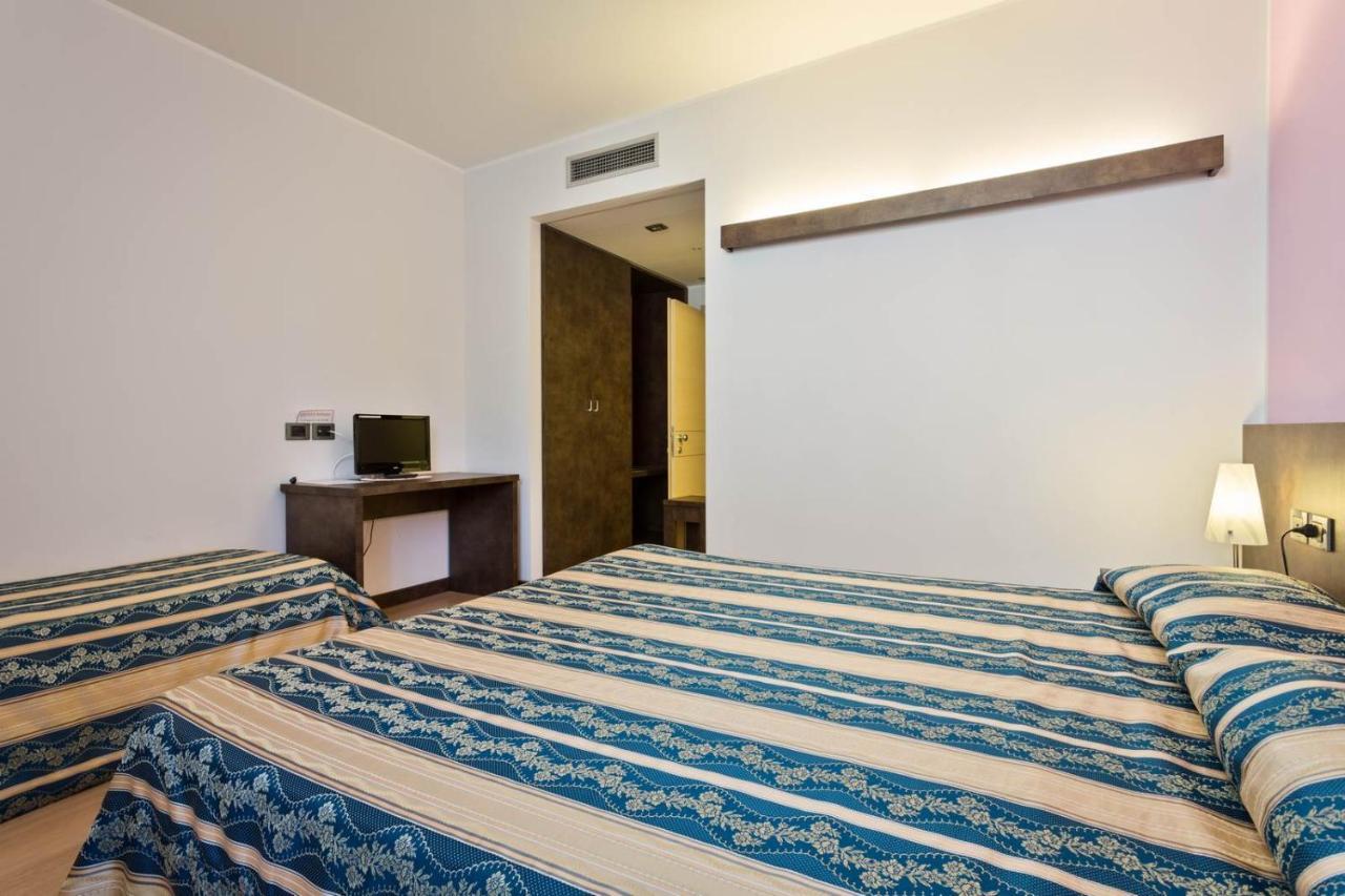 Hotel Due Laghi Padergnone Exterior photo