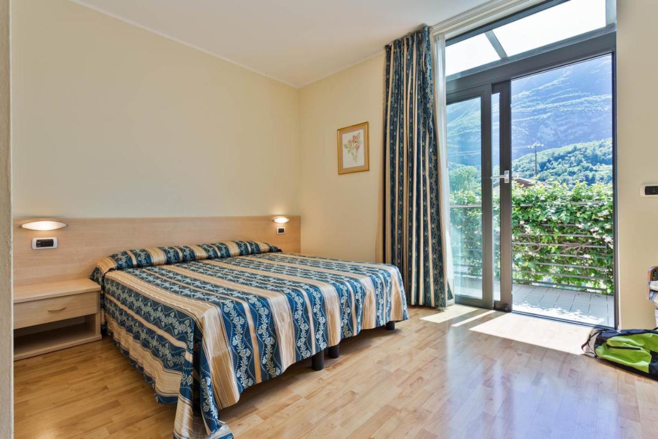 Hotel Due Laghi Padergnone Exterior photo