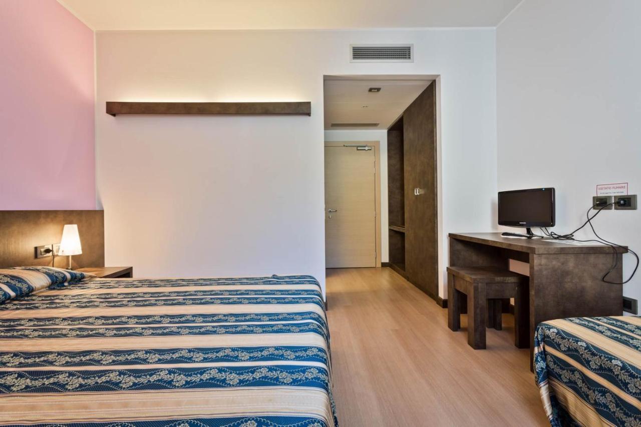 Hotel Due Laghi Padergnone Exterior photo
